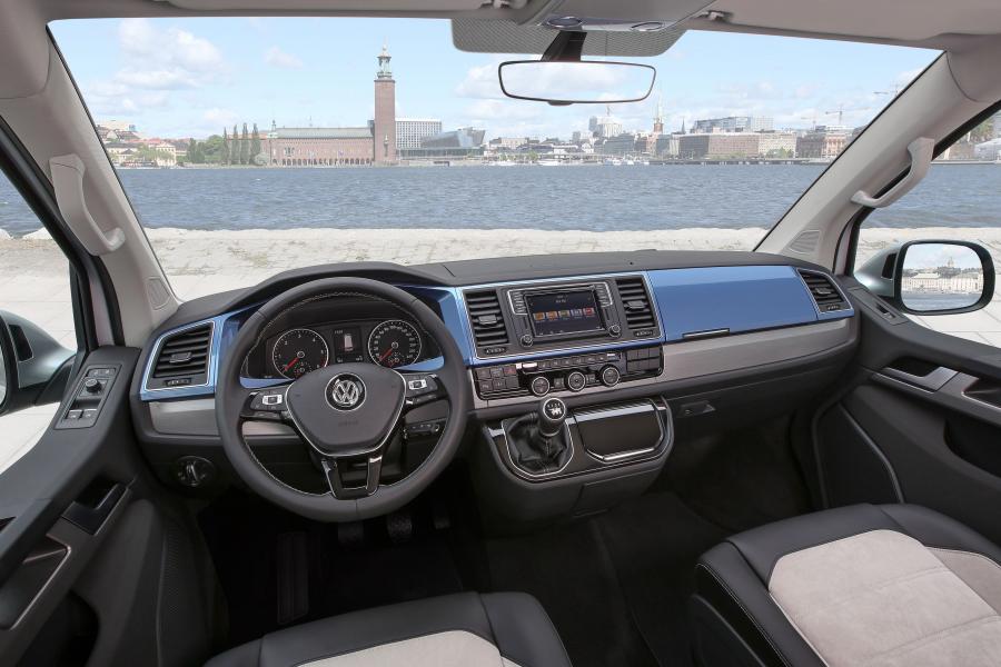  Volkswagen Multivan Generation Six 2015 года  (фото 25 из 31)